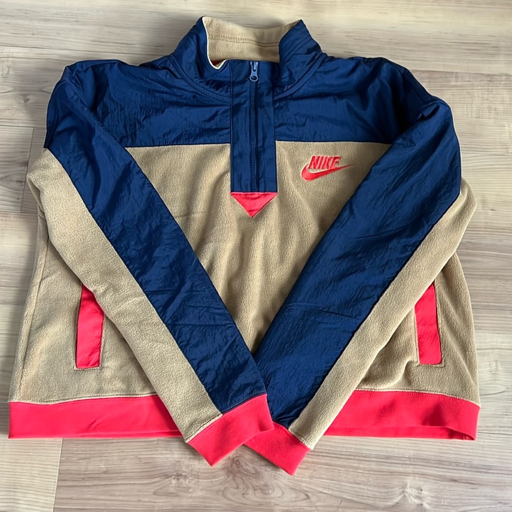 Nike cropped half zip fleece SZ-L